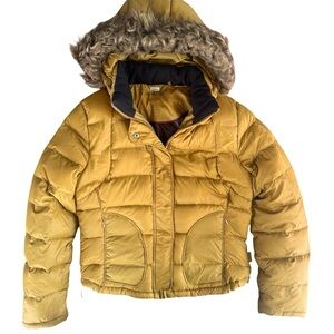 Calvin Klein Women’s Premium Down Puffer Jacket w/ Faux Fur Hood - Size M
